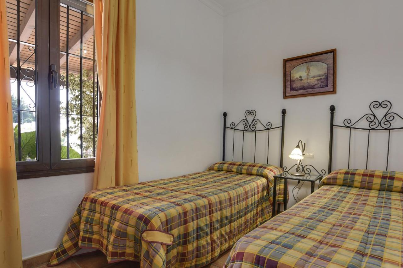 Villa Fuentes Solo Familias Conil De La Frontera Bagian luar foto